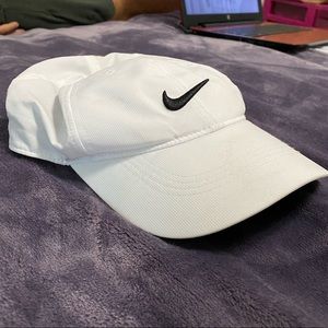 White out Nike dad’s hat